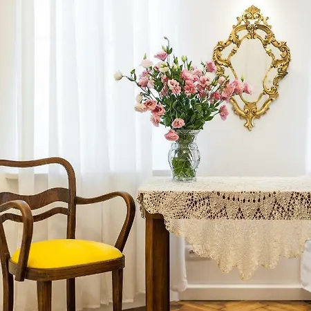 Apartment Luxury Pod Zyrandolem Krakow