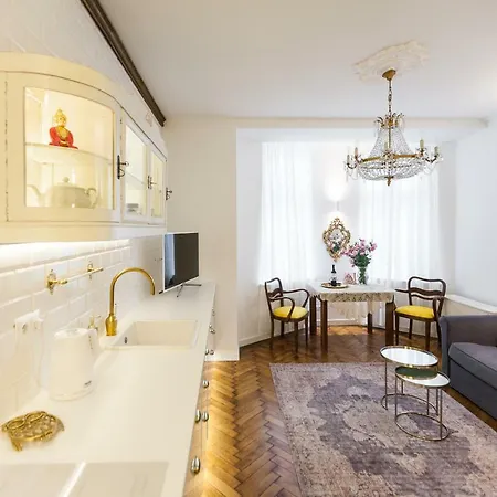 Luxury Pod Zyrandolem Apartment Krakow